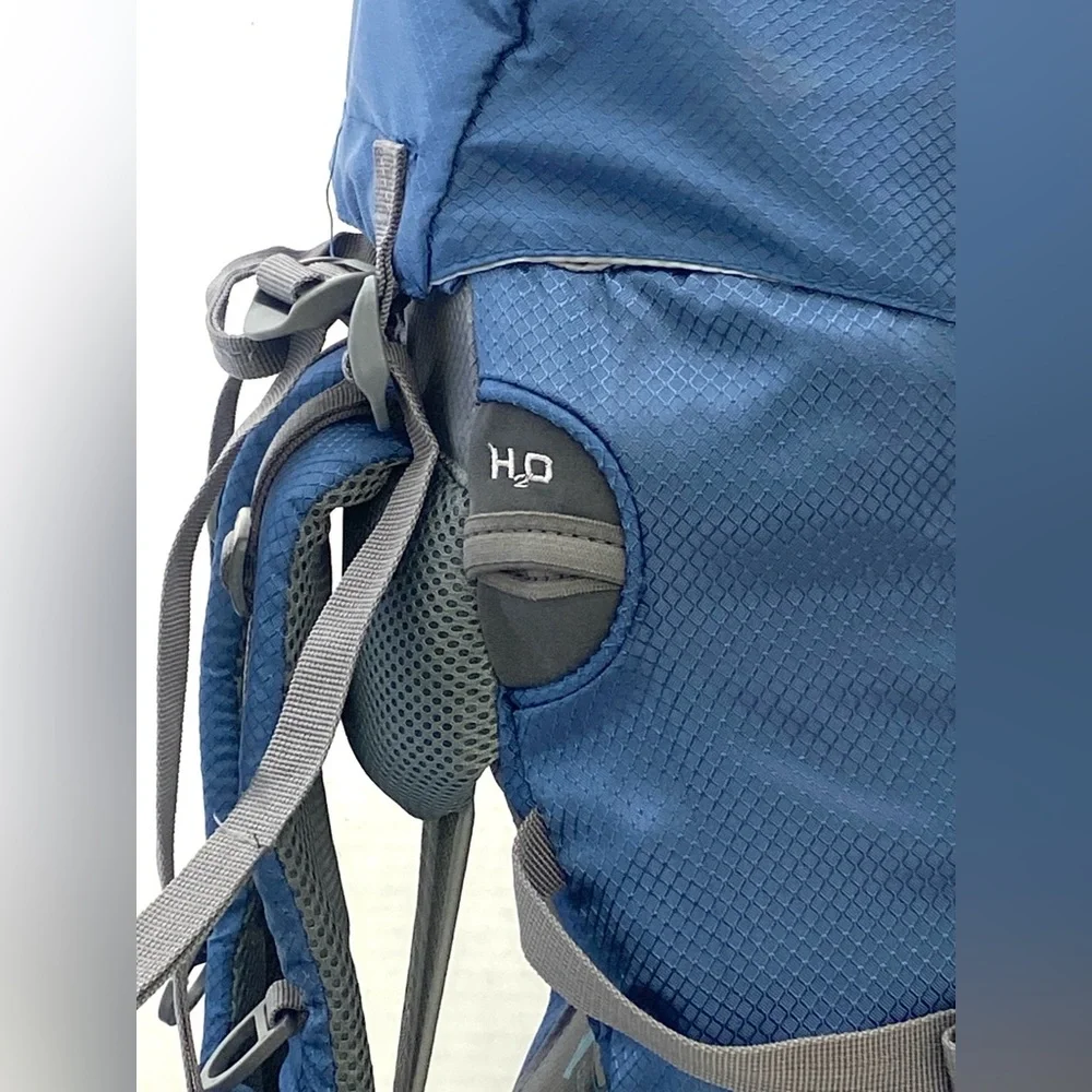 High Sierra Tech Series Lightning 30 Internal Frame Hydration Backpack